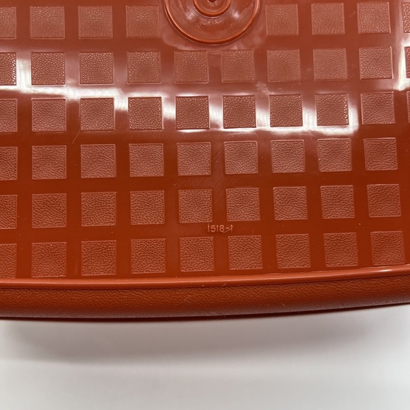 Tupperware Medium Season Serve Container 9x7x3" Orange Red Booklet - Picture 9 of 12